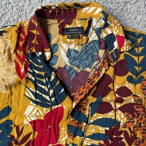 Zara Men Jungle Button Down Shirt Relaxed Fit Size: US Small in Great Condition